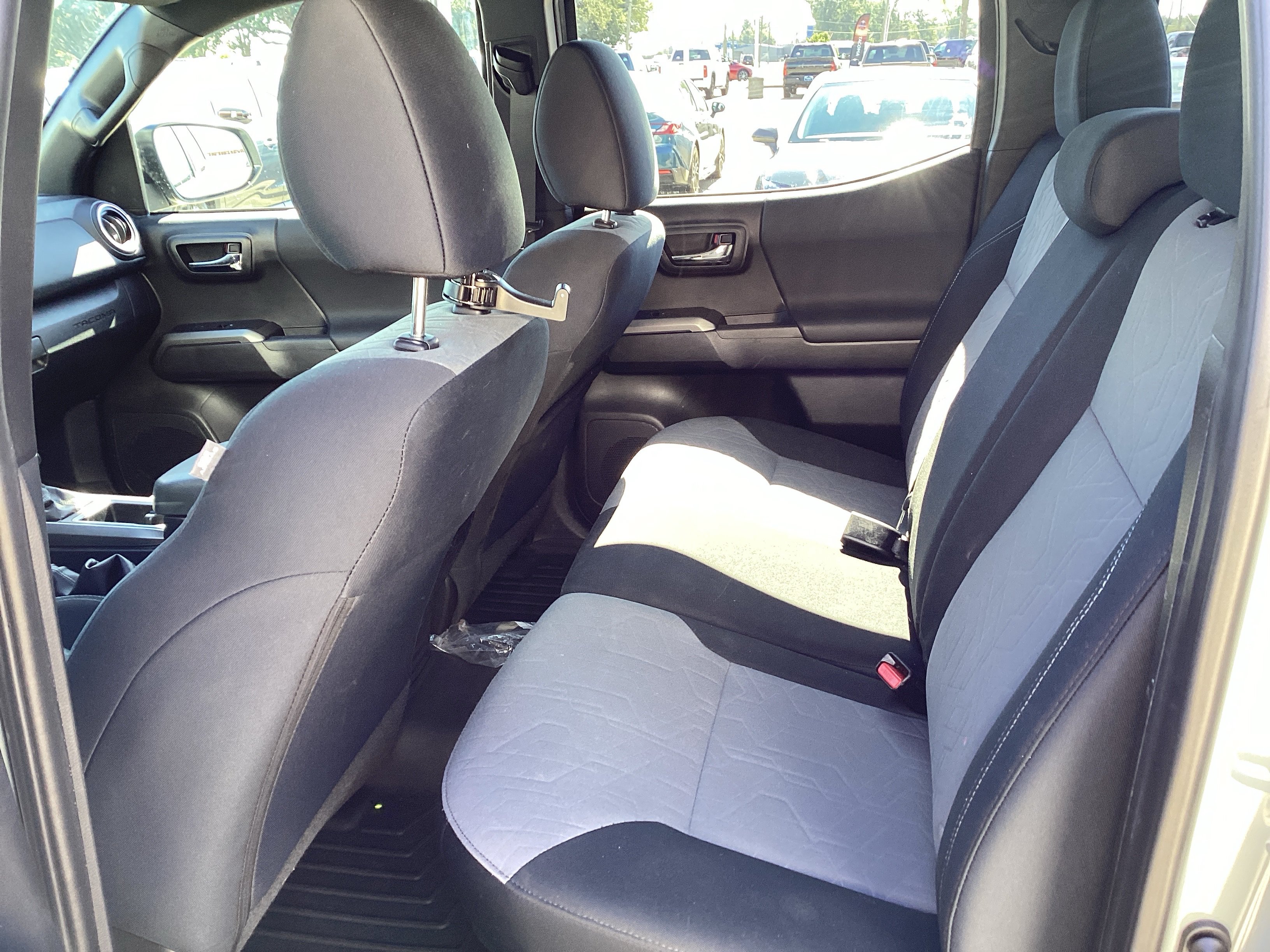 Used 2023 Toyota Tacoma TRD Sport w/ Technology Package RWD image 12