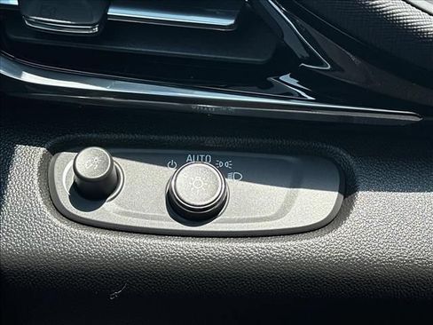 New 2026 Buick Envista Sport Touring w/ Convenience I Package FWD image 28