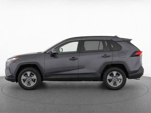Used 2025 Toyota RAV4 XLE FWD image 4