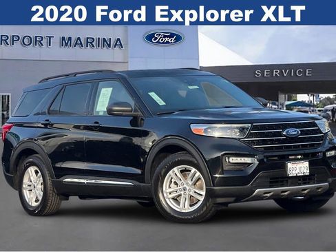 Certified 2020 Ford Explorer XLT w/ Equipment Group 202A image 2