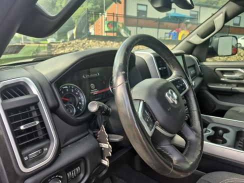 Used 2019 RAM 1500 Big Horn AWD/4WD image 10