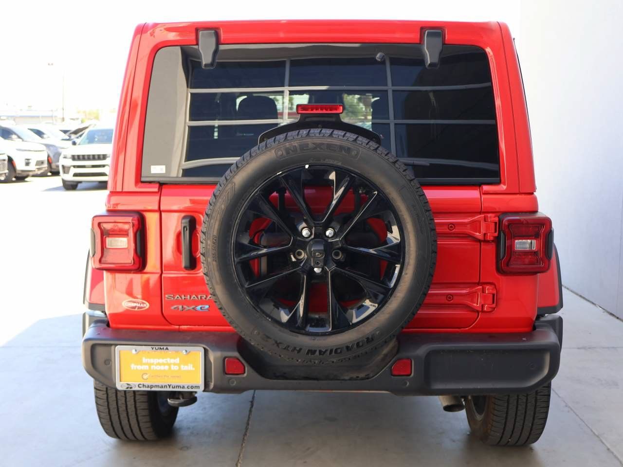 Used 2025 Jeep Wrangler Unlimited Sahara w/ Safety Group AWD/4WD image 4