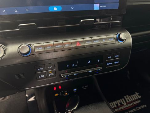 Used 2025 Hyundai Kona SEL image 17