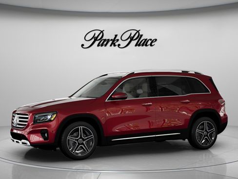 Used 2026 Mercedes-Benz GLB 250 image 3