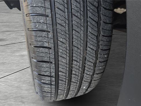 Used 2020 GMC Terrain SLT w/ Preferred Package image 11