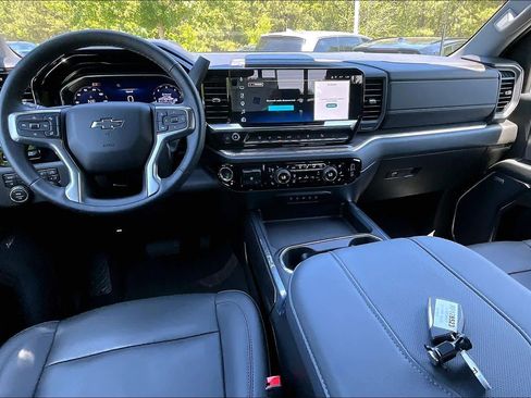 Used 2024 Chevrolet Silverado 2500 LTZ w/ LTZ Plus Package image 15