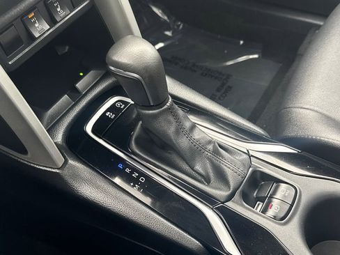 Used 2024 Toyota Corolla Cross XLE w/ Convenience Package image 27