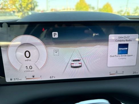 Used 2025 Genesis G80 2.5T image 37