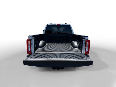 Certified 2025 Ford F250 XLT AWD/4WD image 16
