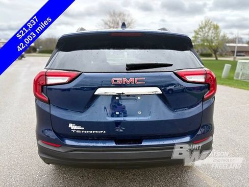 Used 2023 GMC Terrain SLE w/ Driver Convenience Package FWD image 5