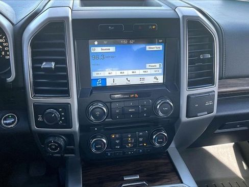 Used 2018 Ford F150 Lariat image 16