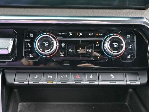 Used 2024 GMC Sierra 2500 Denali w/ Denali Reserve Package image 24