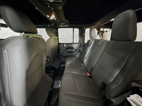 Used 2019 Jeep Wrangler Unlimited Sport S AWD/4WD image 27