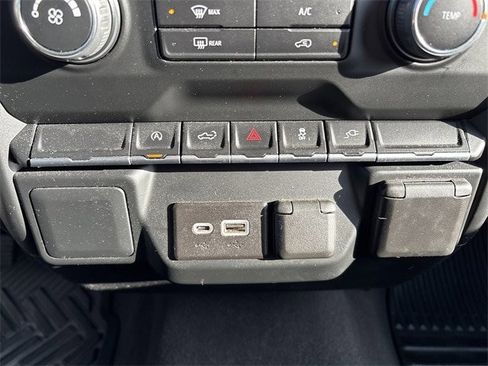Used 2022 Chevrolet Silverado 1500 Custom image 29