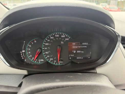Used 2021 Chevrolet Trax LT FWD image 10