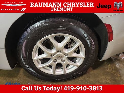 Used 2024 Chrysler Pacifica Touring-L FWD image 28