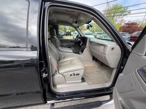 Used 2005 Chevrolet Silverado 3500 LT w/ Heavy-Duty Power Package image 35