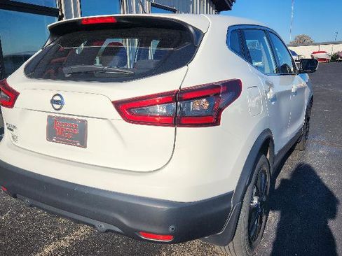 Used 2022 Nissan Rogue Sport S image 8