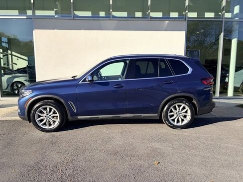 Used 2023 BMW X5 xDrive40i w/ Premium Package image 2