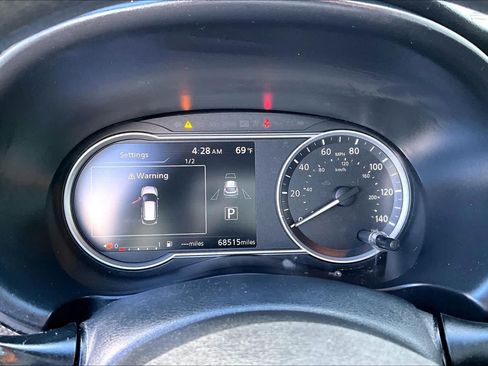 Used 2018 Nissan Kicks SV FWD image 28