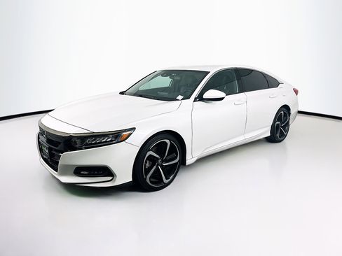 Used 2019 Honda Accord Sport image 3