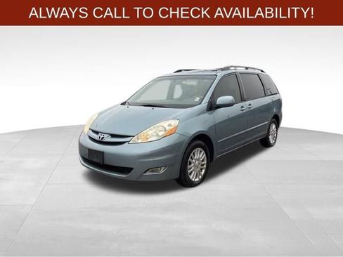 Used 2009 Toyota Sienna XLE image 3