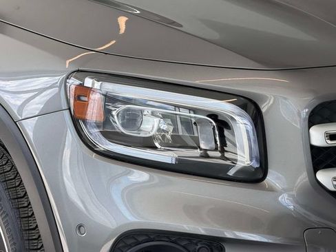 Used 2023 Mercedes-Benz GLB 250 4MATIC image 9