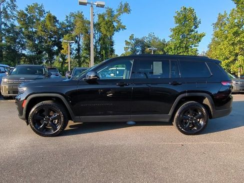 Used 2024 Jeep Grand Cherokee L Limited w/ Black Appearance Package RWD image 6