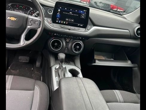Certified 2024 Chevrolet Blazer LT w/ Convenience Package FWD image 8