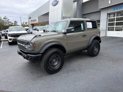 Used 2025 Ford Bronco Badlands AWD/4WD image 4
