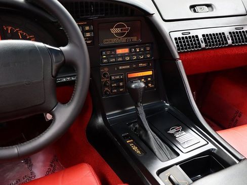 Used 1992 Chevrolet Corvette Coupe image 14