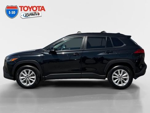Certified 2023 Toyota Corolla Cross LE FWD image 2