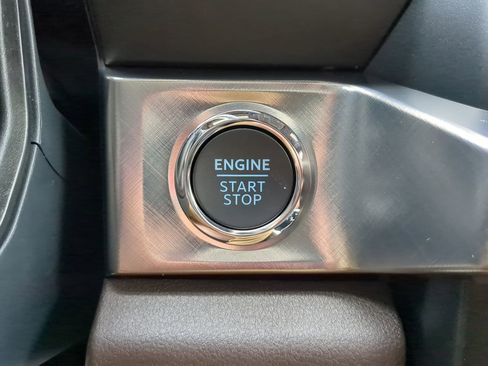 Used 2025 Ford F450 King Ranch w/ Chrome Package image 27