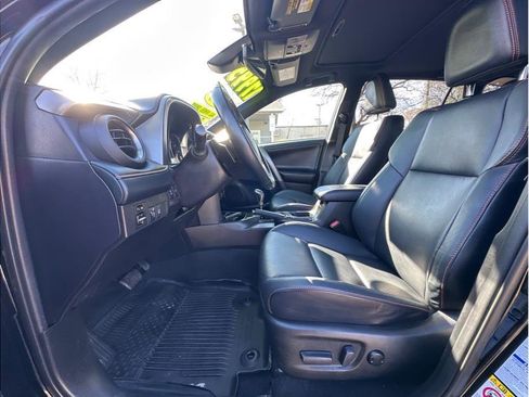 Used 2018 Toyota RAV4 SE w/ Power Extra Value Package image 14