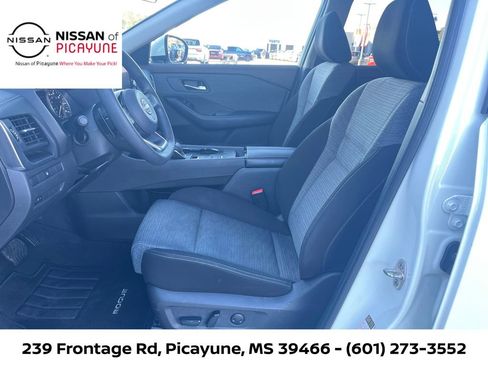 Certified 2023 Nissan Rogue SV image 6