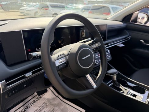 New 2026 Hyundai Tucson SE image 32