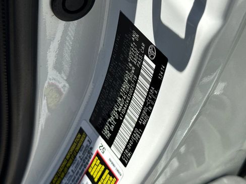 Used 2025 Toyota Camry SE FWD image 34
