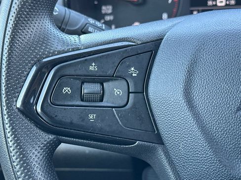 Used 2024 Chevrolet Trax LS w/ LS Convenience Package FWD image 29