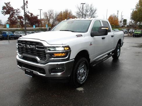Used 2025 RAM 3500 Tradesman image 4