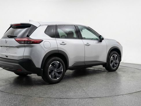 Used 2025 Nissan Rogue SV image 9