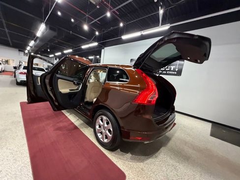 Used 2016 Volvo XC60 T5 Premier image 54