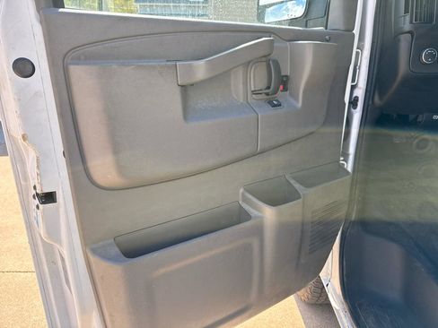 Used 2022 GMC Savana 2500 w/ Driver Convenience Package RWD image 13