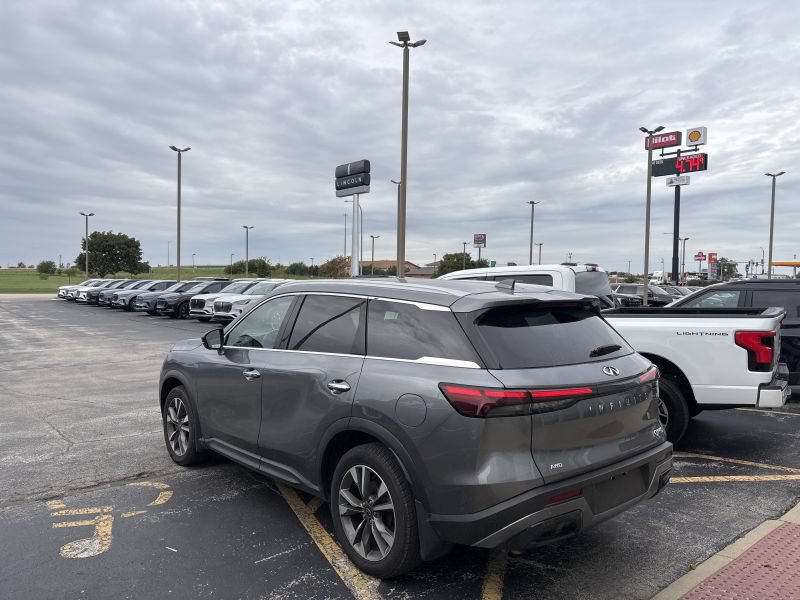 Used 2025 INFINITI QX60 Luxe AWD/4WD image 3