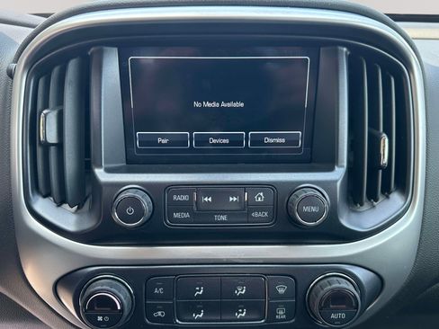 Used 2017 Chevrolet Colorado LT w/ Luxury Package, Chrome AWD/4WD image 10