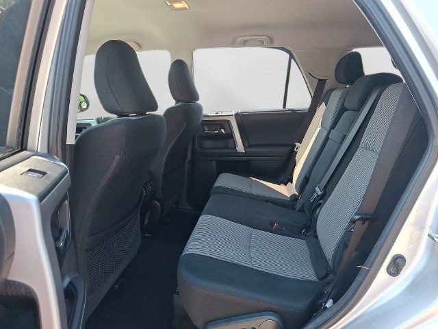Used 2022 Toyota 4Runner SR5 AWD/4WD image 12