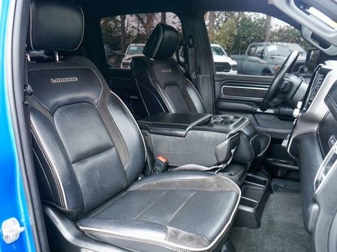 Used 2023 RAM 1500 Laramie AWD/4WD image 36