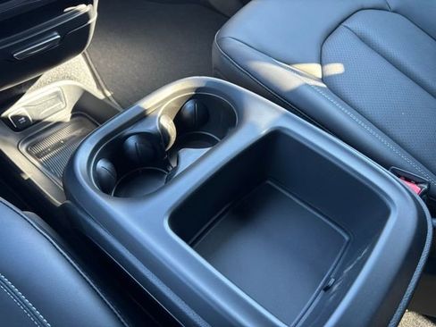 New 2026 Chrysler Pacifica Select image 22
