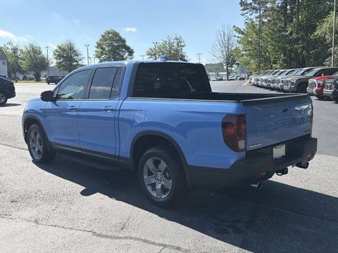 Used 2025 Honda Ridgeline TrailSport image 5