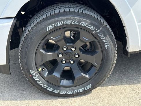 New 2026 RAM 1500 Big Horn AWD/4WD image 14