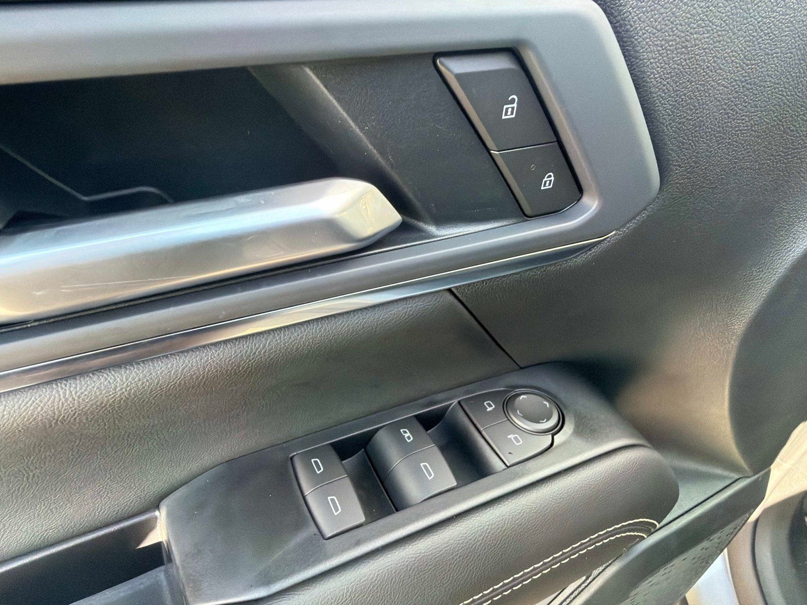 New 2027 GMC Terrain Elevation w/ Elevation Premium Package FWD image 18
